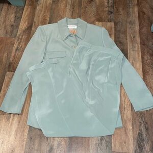 Silk Business Suit.  100% Silk!!!  Vintage.  Cuffed legs.  Pleated pant front.